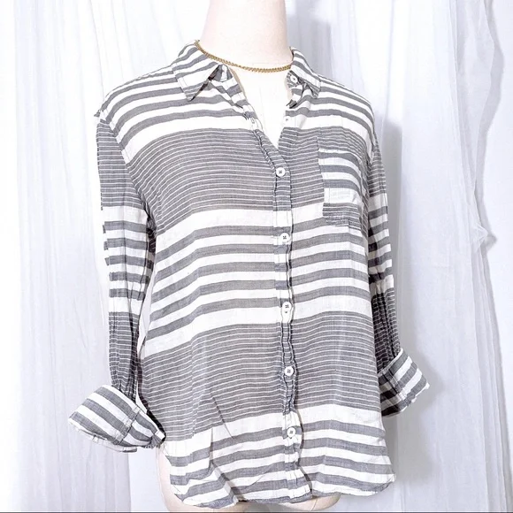 Light Grey Striped Blouse Shirt Thin Collared - Picture 9 of 10